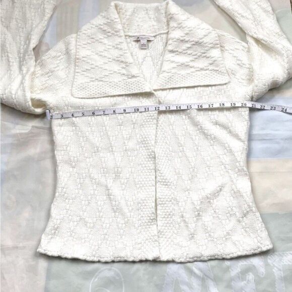 JM COLLECTION Women Small Cream One Snap Front Cardigan Knit Sweater NWOT - Picture 6 of 11